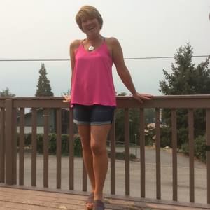 Meet your Posher, Janelle